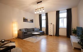 Cozy 2 Room Apartment - Enjoy Viennas Spring Vibes